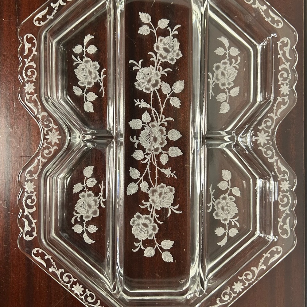 Intricate Floral Glass Divided‎ Serving Tray
